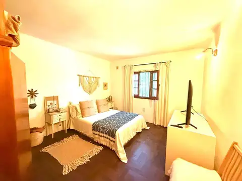 VENTA DE CASA IDEAL 2 FAMILIAS O INVERSOR EN ESCOBAR CENTRO CON GRAN TERRENO GARAGE Y QUINCHO