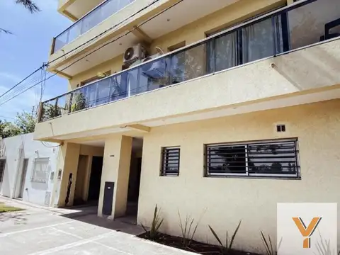 Depto Tipo Casa en Venta de 2 ambientes