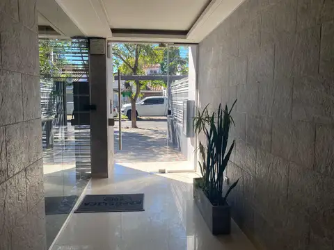APTO CRÉDITO! VENTA DPTO 2 AMB. CON AMPLIO BALCÓN AL FTE.