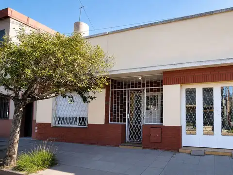VENTA CASA 3 AMBS HAEDO PARQUE PILETA A RECICLAR