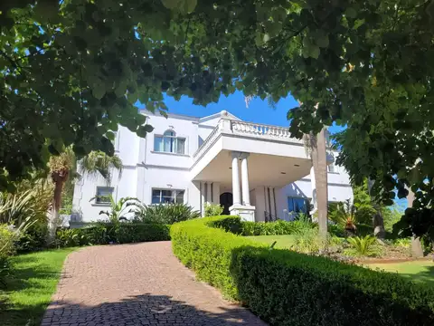 Casa en Venta de 5 dormitorios