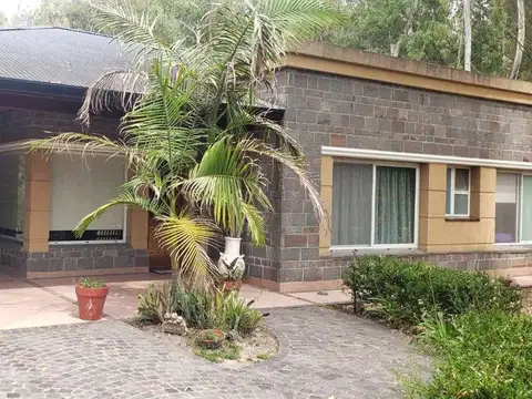 CASA QUINTA EN VENTA LOS BOSQUECITOS BRANDSEN 