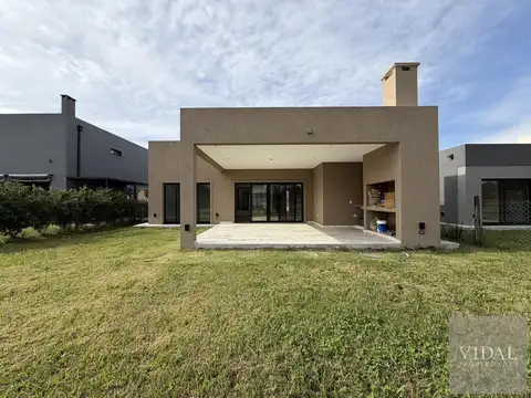 Casa en Venta en Santo Tomas, USD 230.000