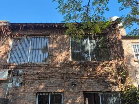 Depto Tipo Casa en Alquiler de 4 ambientes