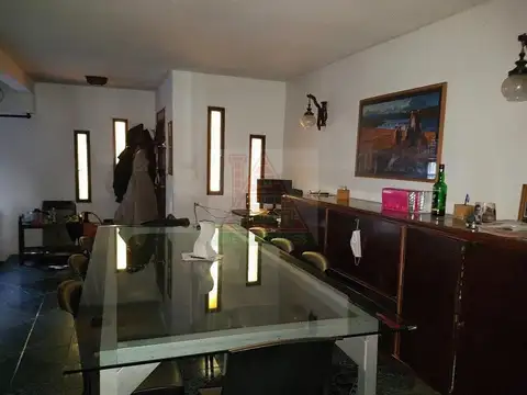 Monseñor Larumbe 900