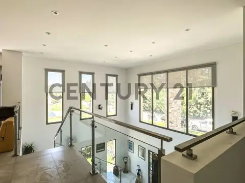 Casa en Alquiler de 5 dormitorios