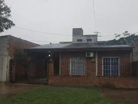 ALQUILO EXCELENTE CASA A METROS DE COLECTORA EN VIRREY DEL PINO