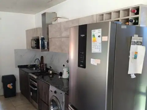 VENTA - Casa quinta 2 habitaciones, piscina climatizada y amplio lote de 1000 m2