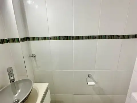 VENTA DE DUPLEX CON PATIO Y COCHERA EN EL BARRIO SAN RAFAEL