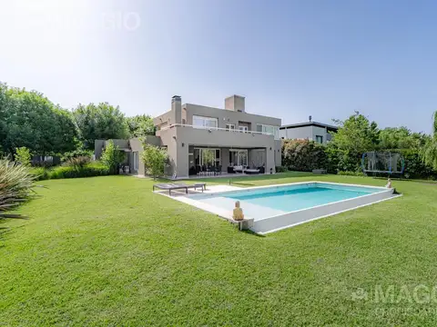 Casa 7 ambientes