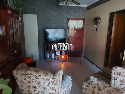 Casa 5 ambientes con 1 baño