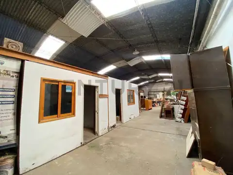 Galpon en Venta en Tolosa, USD 120.000