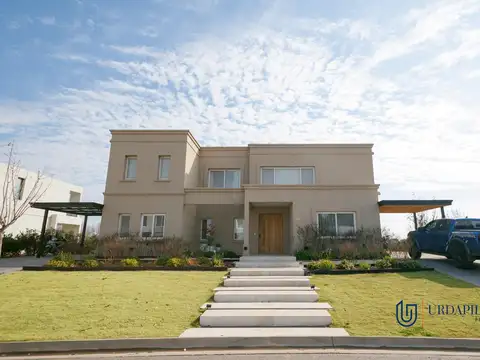 Casa en venta con vista al golf en Pilará- La Calesa- URDAPILLETA PROPIEDADES