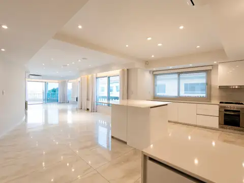 Departamento en Venta con 2 cocheras