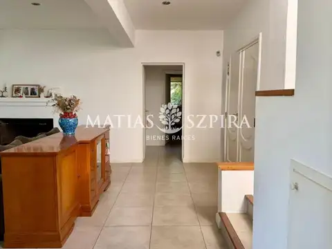 Casa 5 ambientes con 4 baños