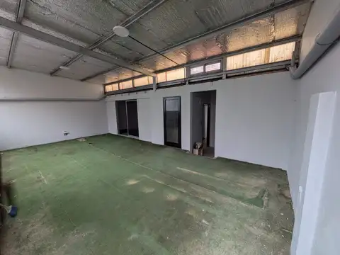 Alquiler Deposito Saavedra - Montacargas – Doble Altura – Sin Expensas