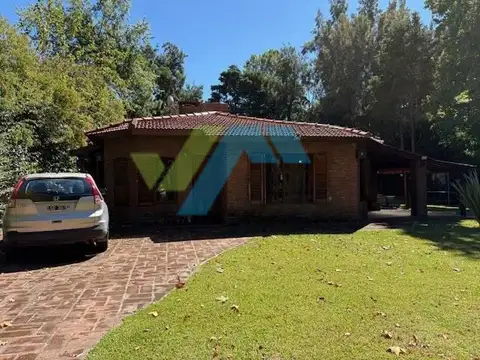 Casa Chalet  en Venta en Los Quinchos Club de Campo, Pilar, G.B.A. Zona Norte