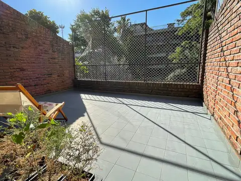 Depto Tipo Casa 5 ambientes con 2 baños