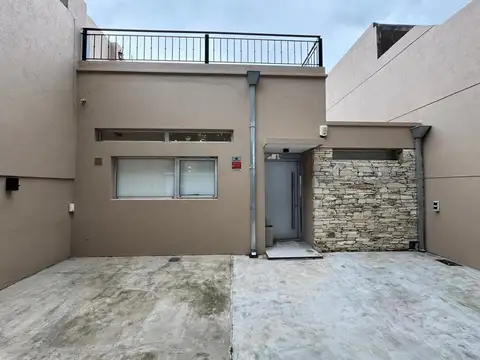EXCELENTE CASA RECICLADA!