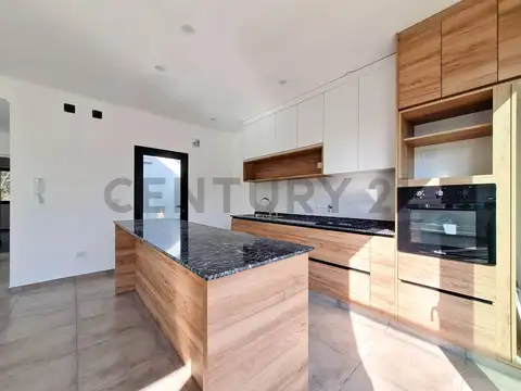 Casa en venta a estrenar en Barrio cerrado