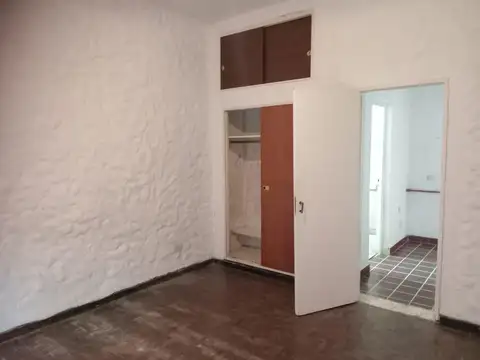 Depto Tipo Casa 2 ambientes con 1 baño
