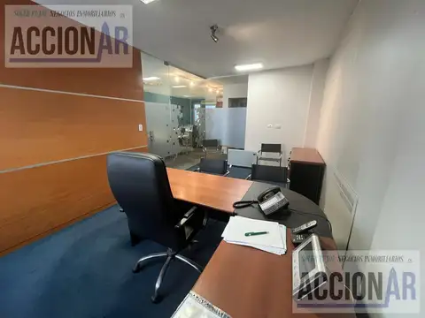 Oficina 7 ambientes con 2 baños