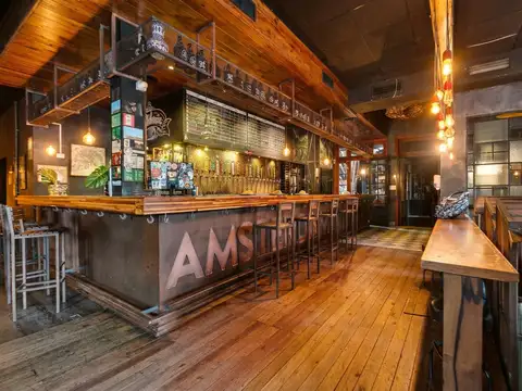 Local comercial EN VENTA con equipamiento gastronómico | Av. 66, La Plata
