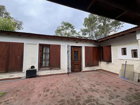 Los Claveles  al 800