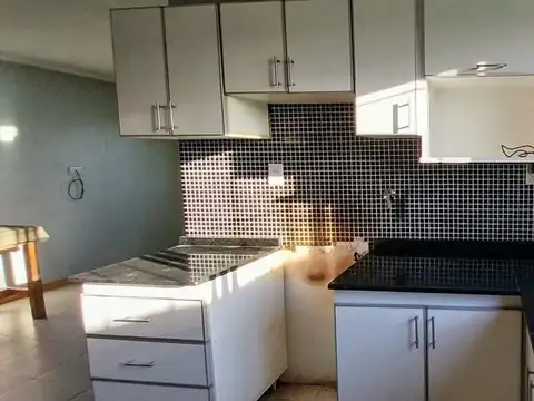 VENTA CASA MORENO 3 AMB + JARDIN+COCHERA