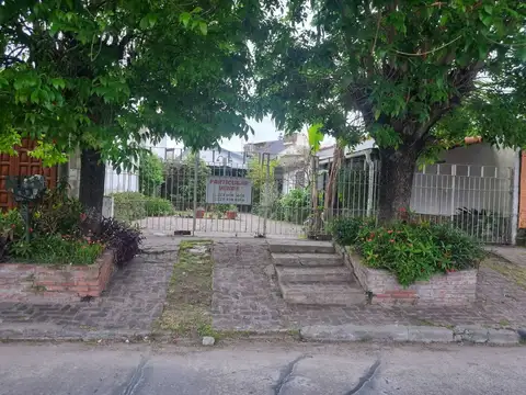 Casa en Venta en La Plata [Cod: 161-13652]