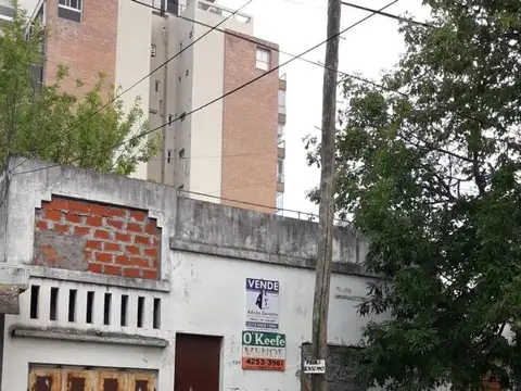 Venta. Lote de terreno en Quilmes ctro.