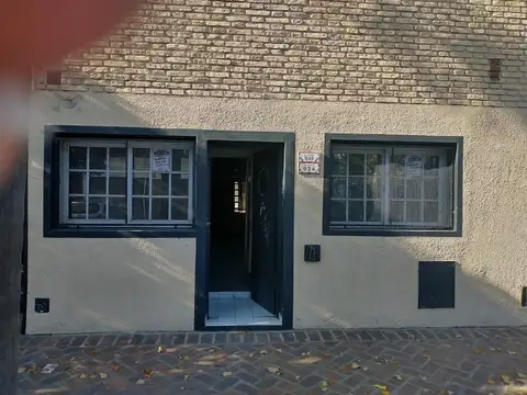 amplio galpon - con vivienda 