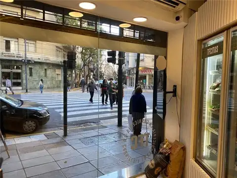 Local en Venta en Recoleta, USD 220.000