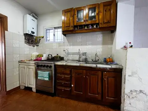 CASA DE 3 AMB SOBRE LOTE PROPIO