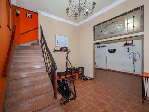 Depto Tipo Casa en Venta en Villa del Parque, USD 235.000