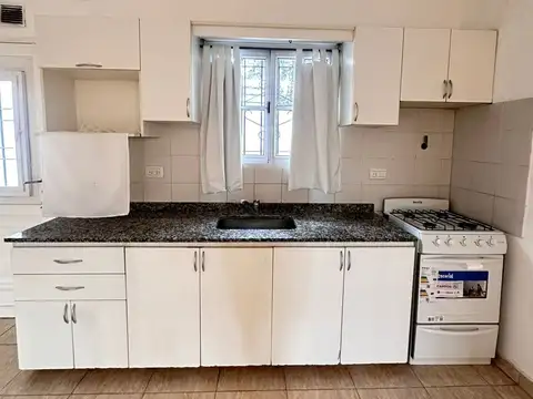 Casa 3 ambientes con 2 baños