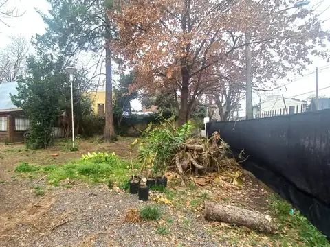 Casa Alpina de 1 dormitorio sobre lote 10 x 30, City Bell.