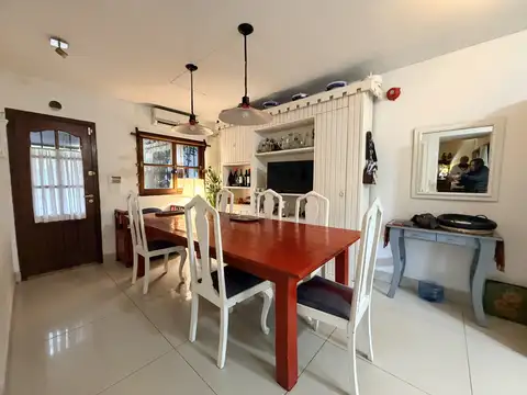 Casa en Venta con 1 cochera