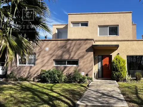 Casa en Venta al Suroeste