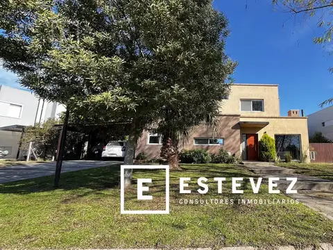 Casa en venta con pileta, Barrio Cerrado El Cantón, Escobar