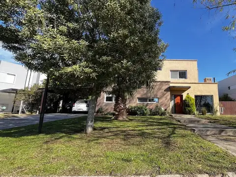 Casa en Venta en El Canton - Norte, USD 239.000