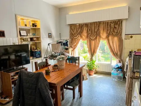 Casa venta tres ambientes a 50 mts de Av. Sucre