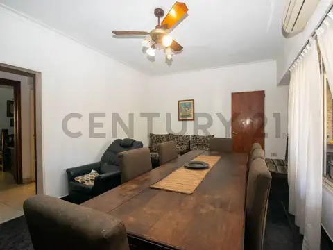 Casa en Venta en Los Hornos, USD 105.000