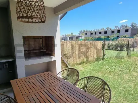 Duplex a estrenar 4 ambientes con jardin