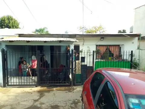 CASA EN VENTA EN LONGCHAMPS