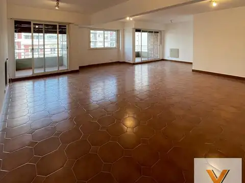 Departamento en Alquiler de 5 ambientes