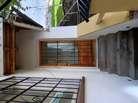 Depto Tipo Casa en Alquiler de 2 ambientes