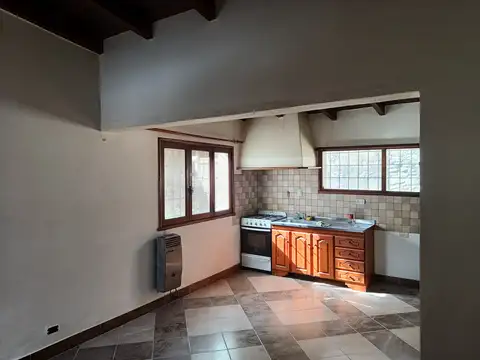 Depto Tipo Casa en Alquiler en Centro, $ 1.100.000