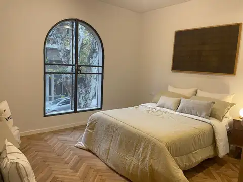 Casa 8 ambientes con 4 baños
