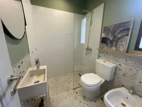 VENTA - CASA RECICADA 3 DORMITORIOS - Nuestra Señora de Lourdes